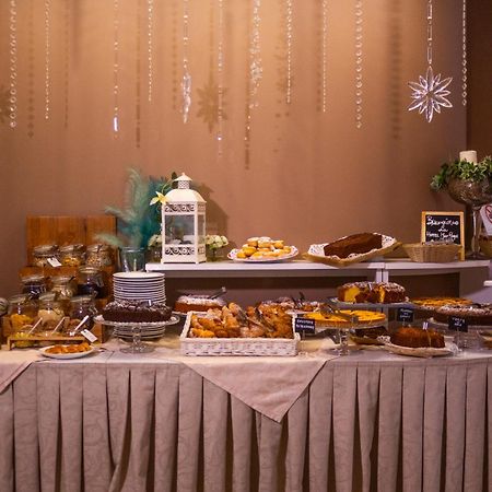 Hotel Mon Pays Riccione Esterno foto