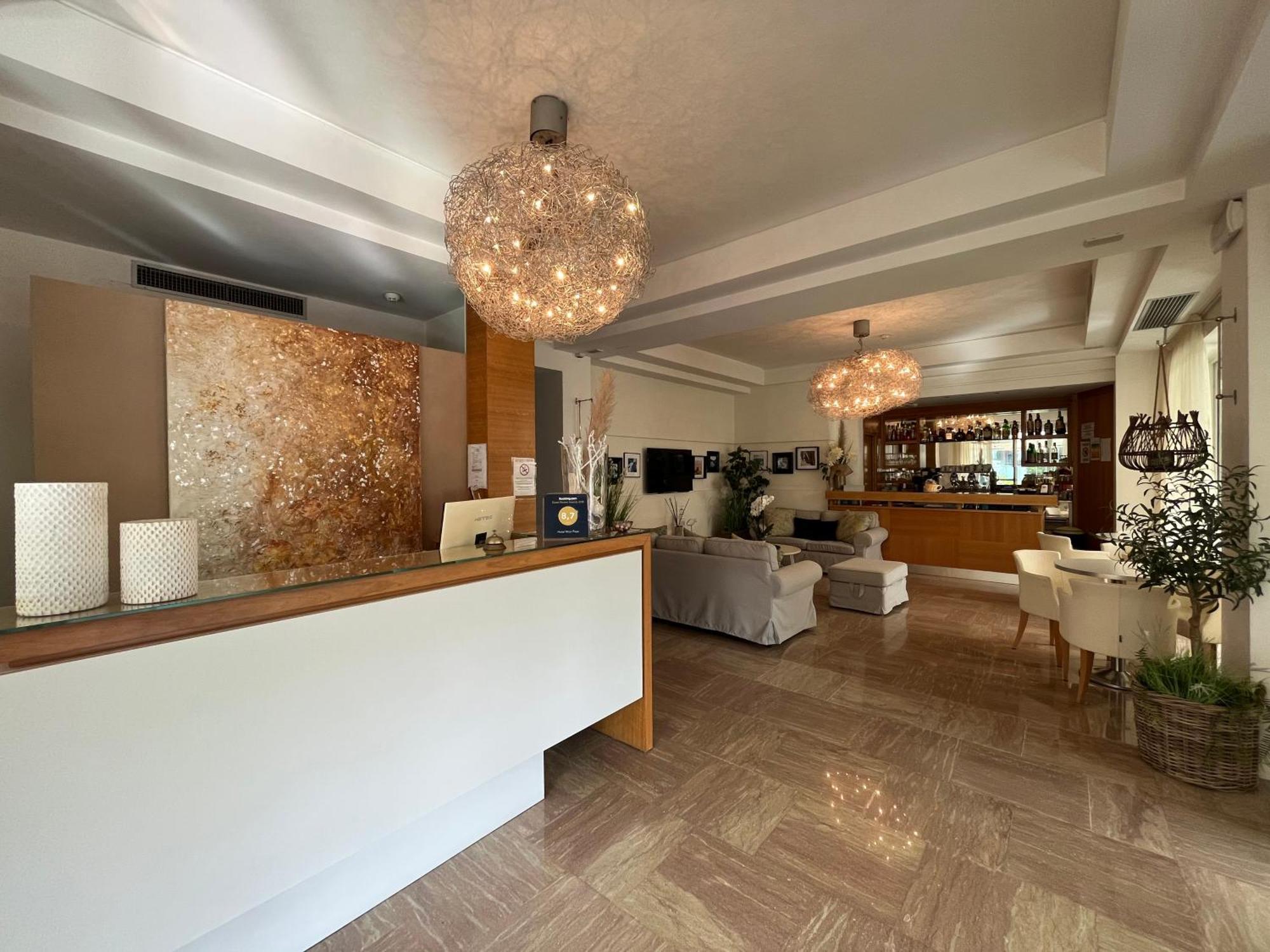 Hotel Mon Pays Riccione Esterno foto
