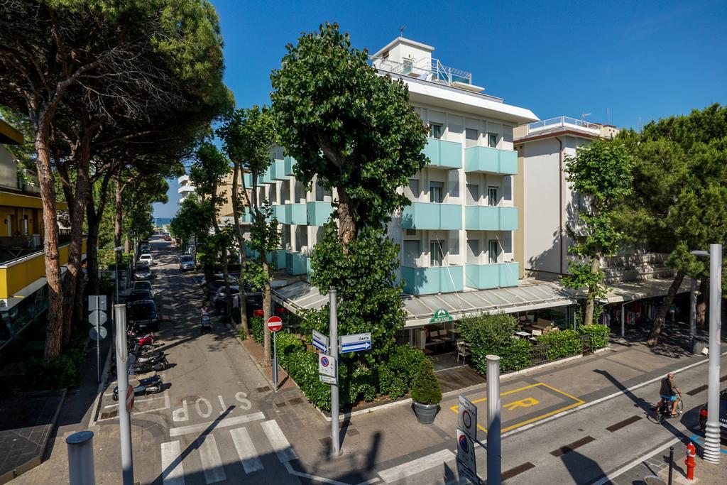 Hotel Mon Pays Riccione Esterno foto