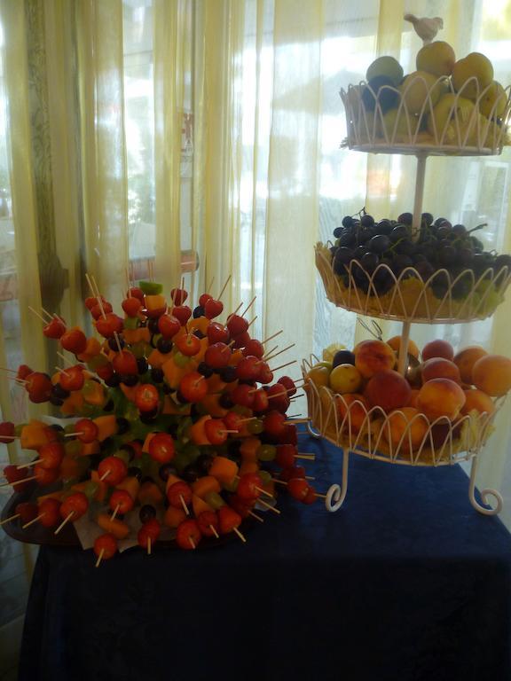 Hotel Mon Pays Riccione Esterno foto